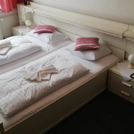 Apollo Hotel 3*
